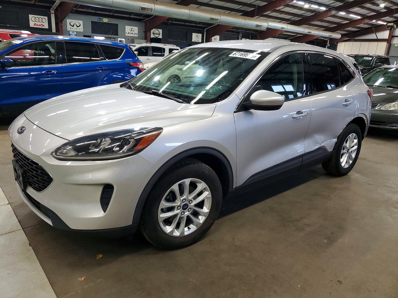 2020 FORD ESCAPE SE  