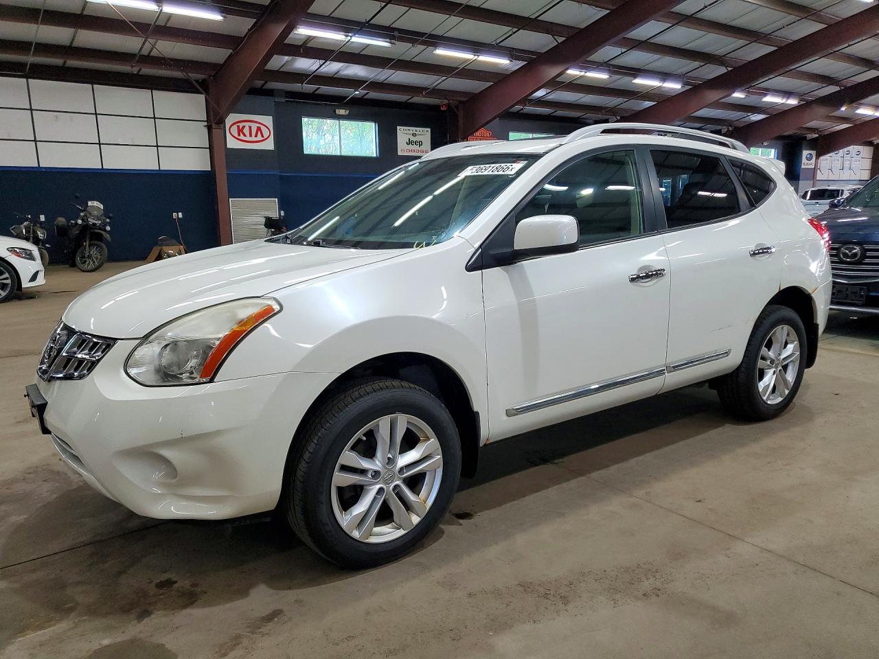 2013 NISSAN ROGUE S  