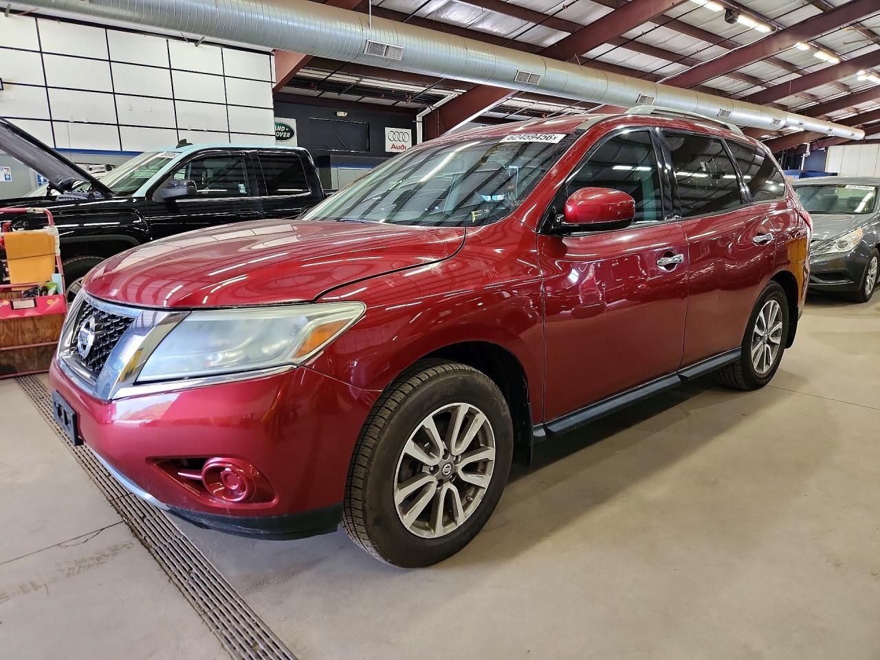 2014 NISSAN PATHFINDER SV  