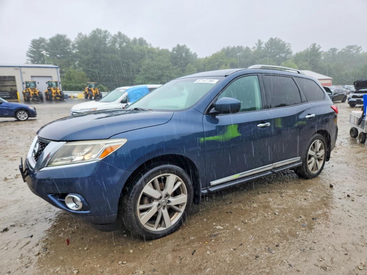 2013 NISSAN PATHFINDER S  