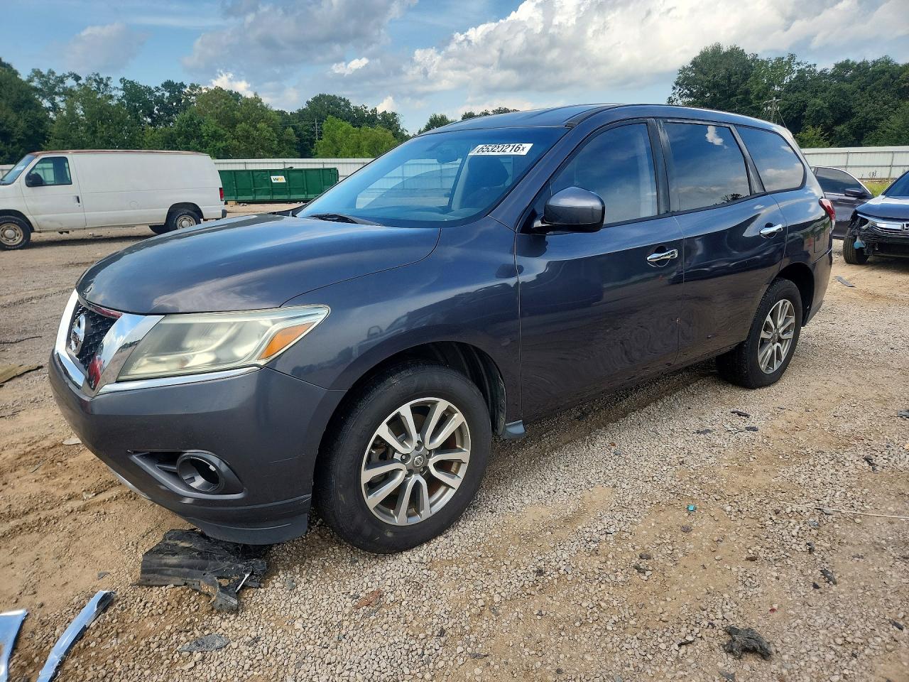 2013 NISSAN PATHFINDER S  