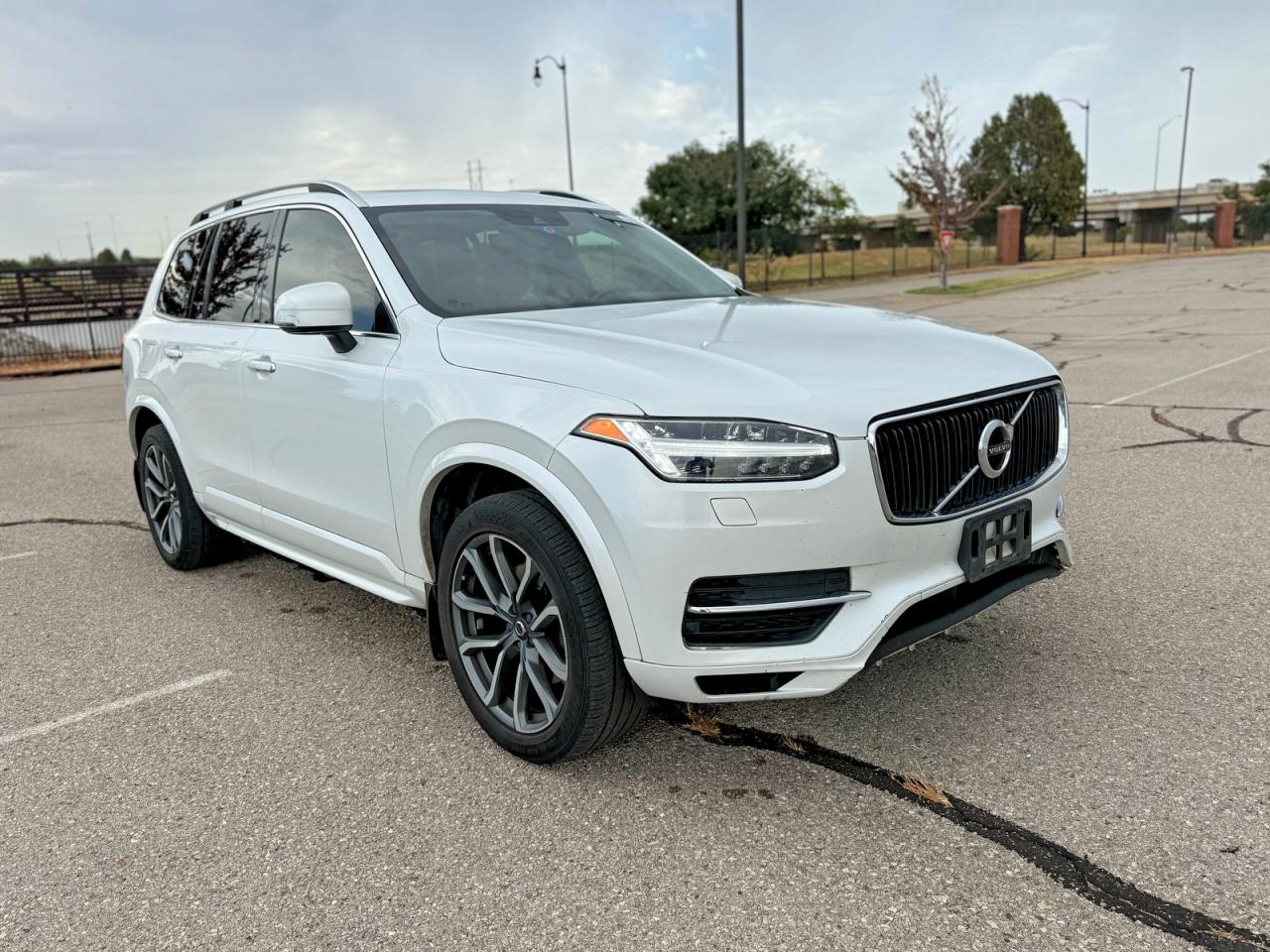 2018 VOLVO XC90 T5  