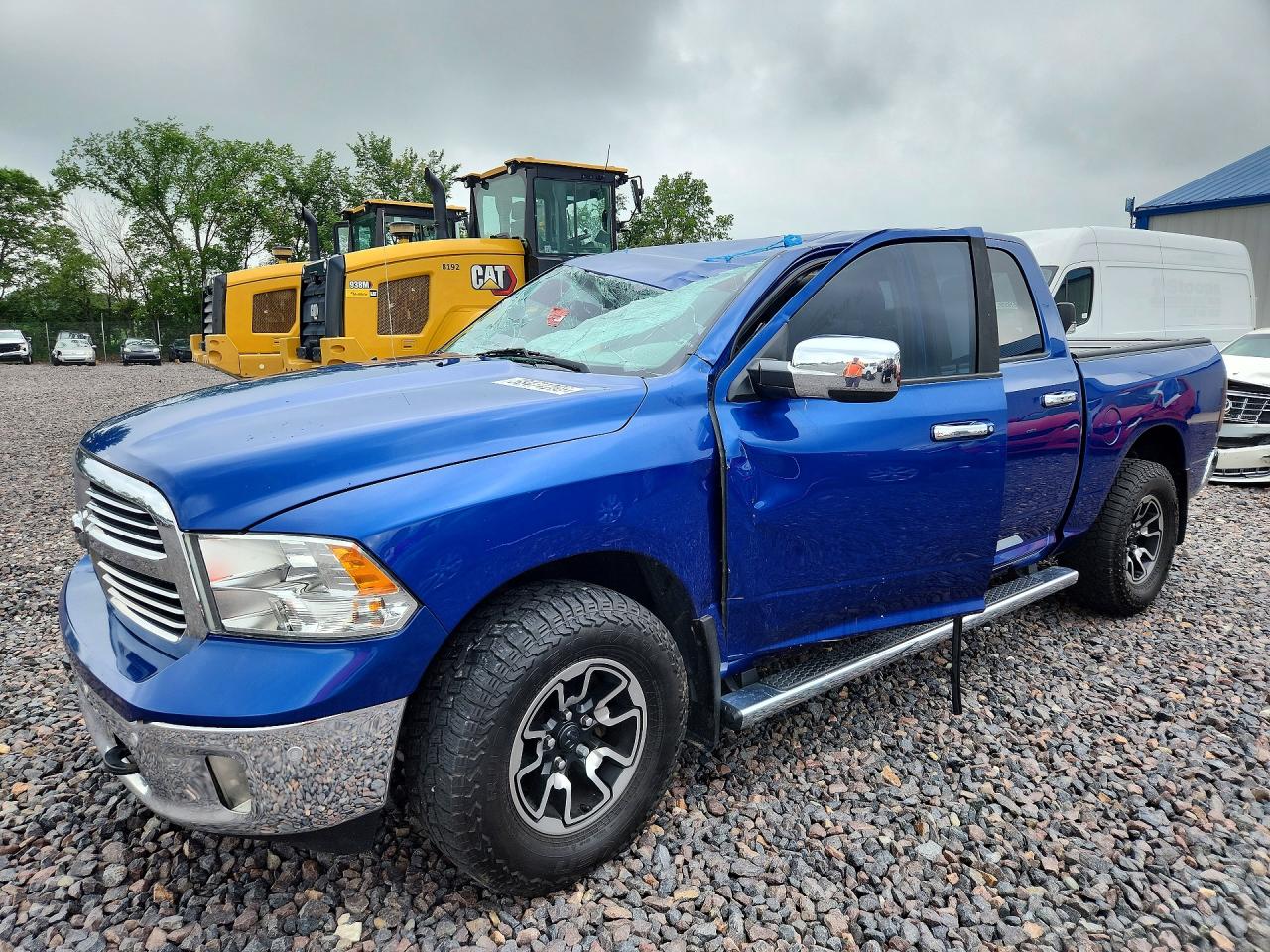 2017 RAM 1500 SLT  