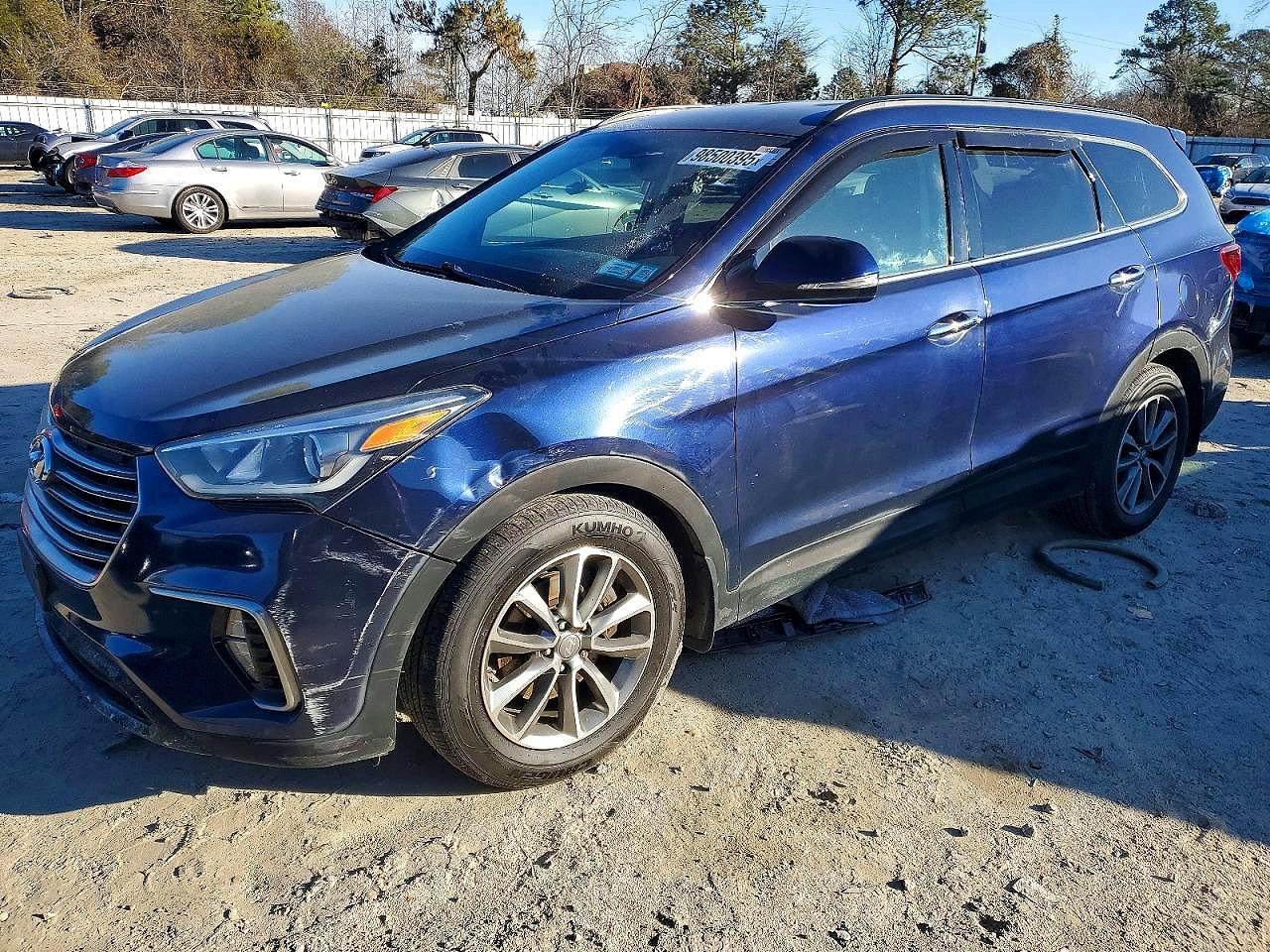 2017 HYUNDAI SANTA FE SE  