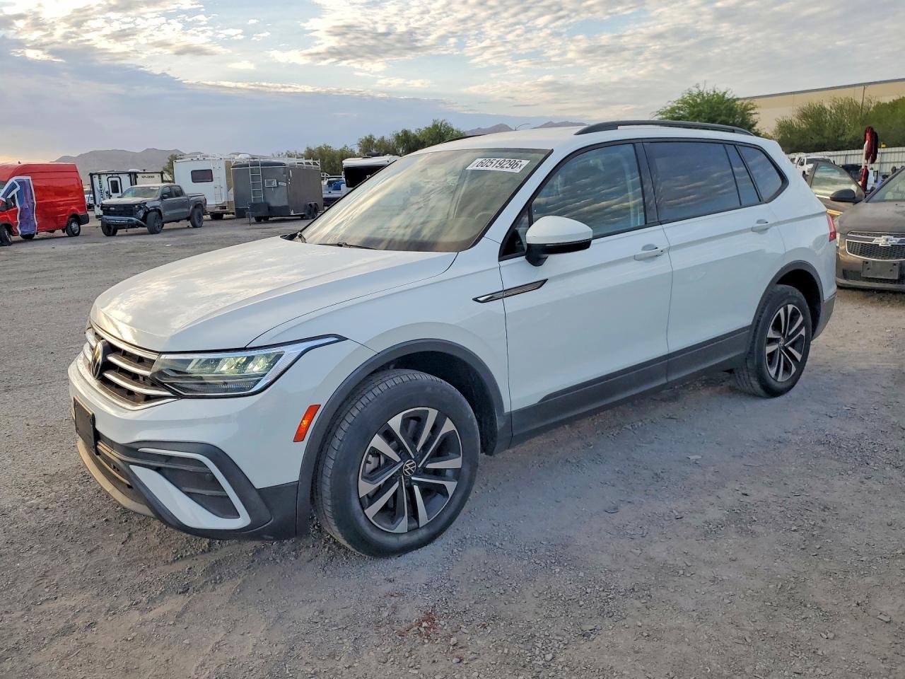 2022 VOLKSWAGEN TIGUAN S  
