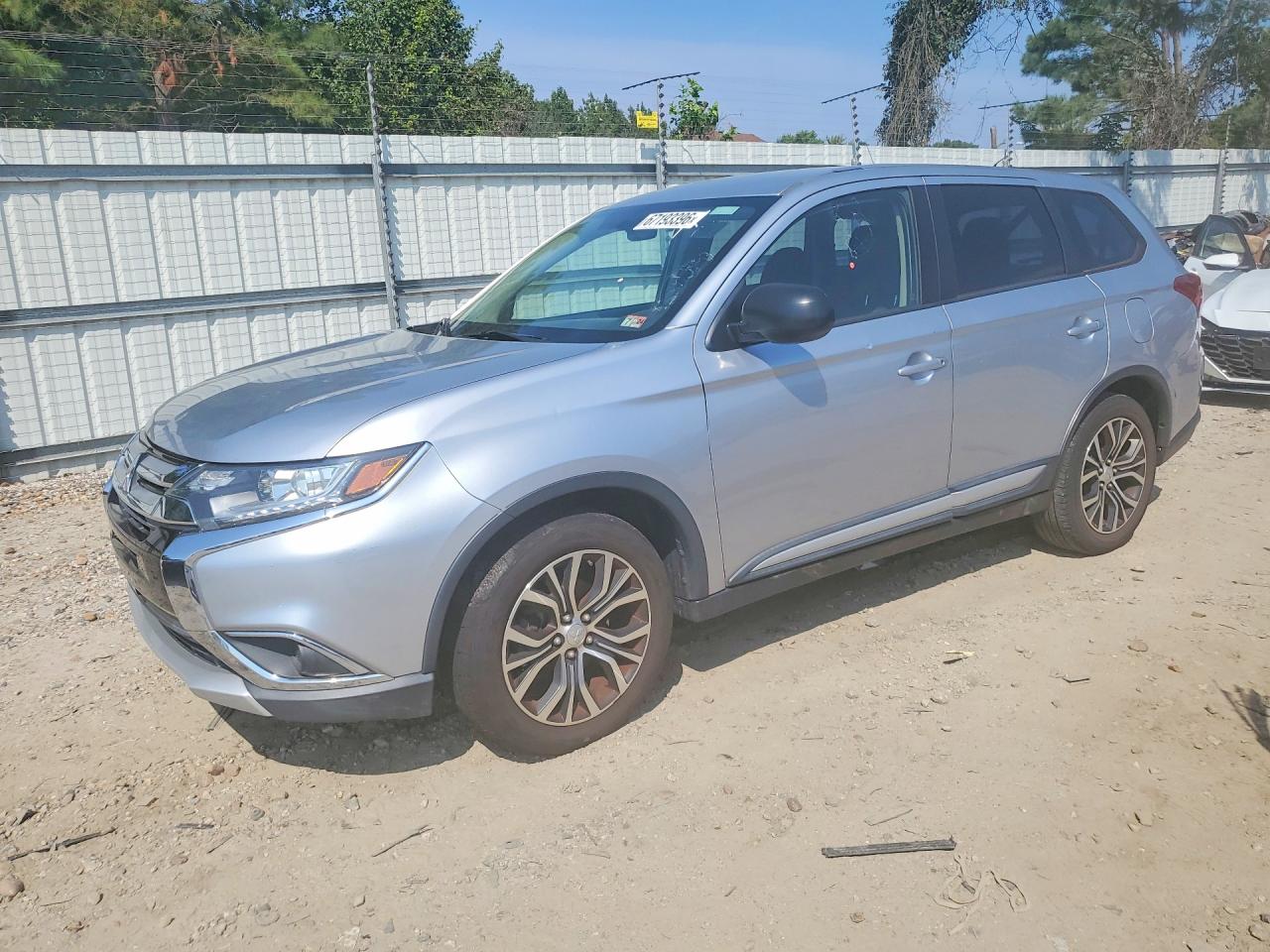 2016 MITSUBISHI OUTLANDER ES  