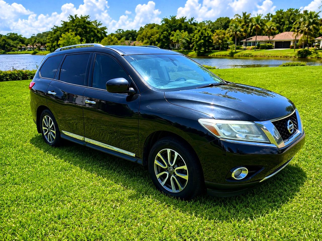2014 NISSAN PATHFINDER SL  