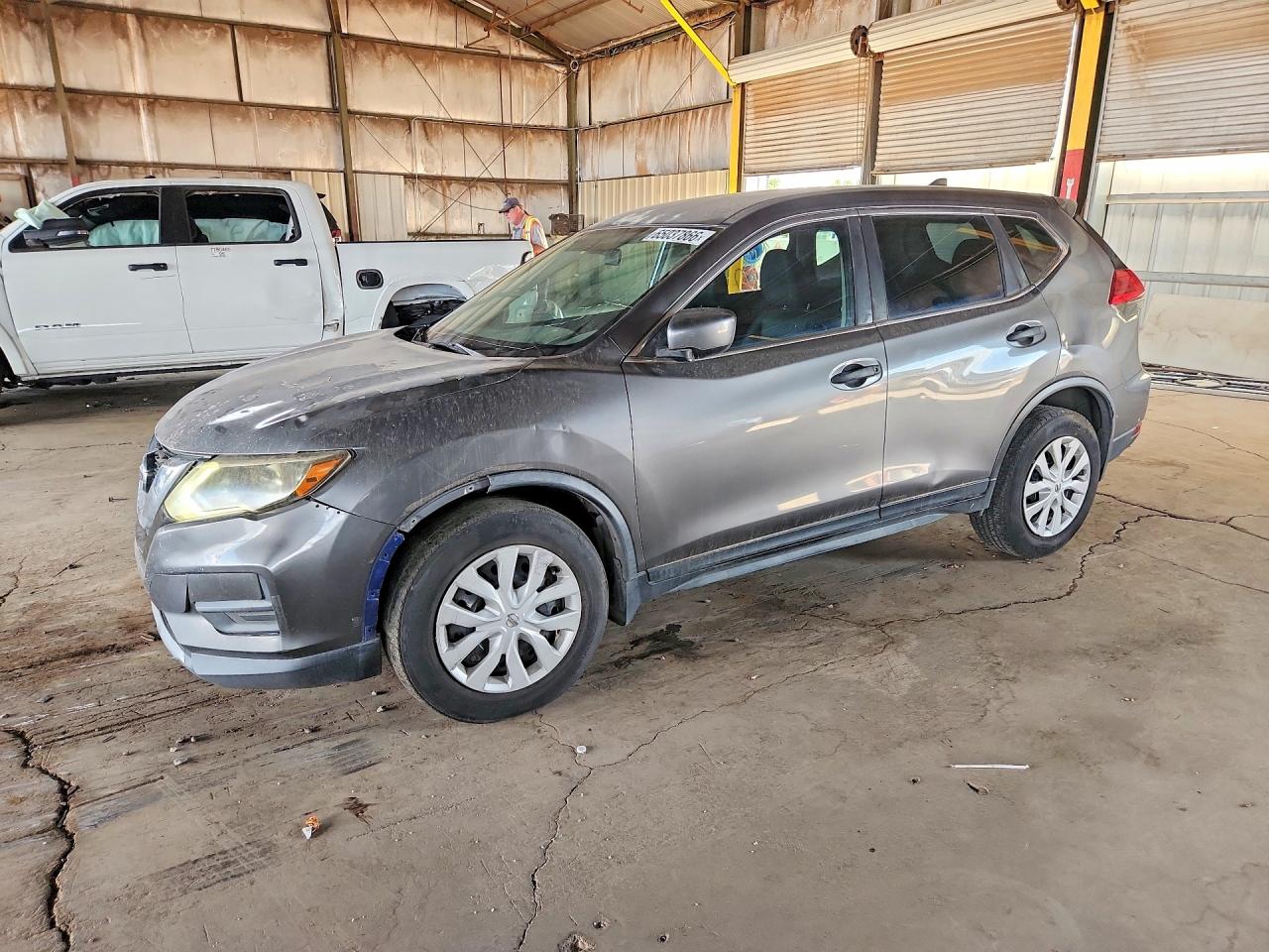 2017 NISSAN ROGUE S  