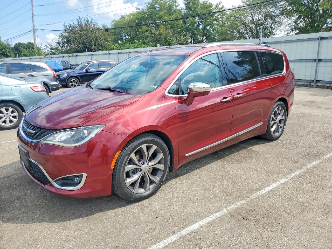 2017 CHRYSLER PACIFICA LIMITED  