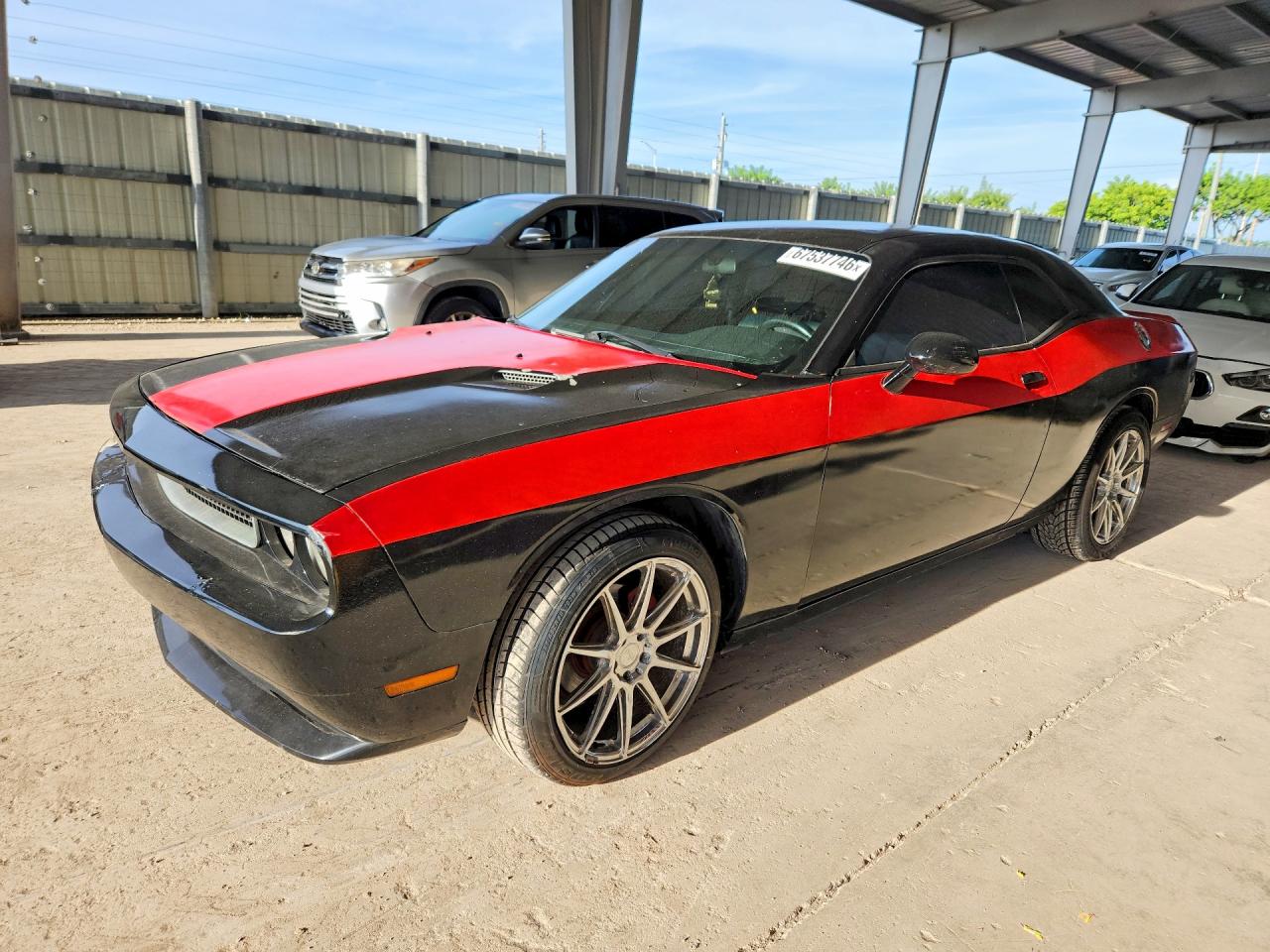 2013 DODGE CHALLENGER SXT  