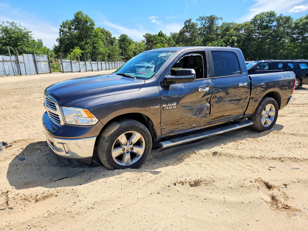 2017 RAM 1500 SLT  