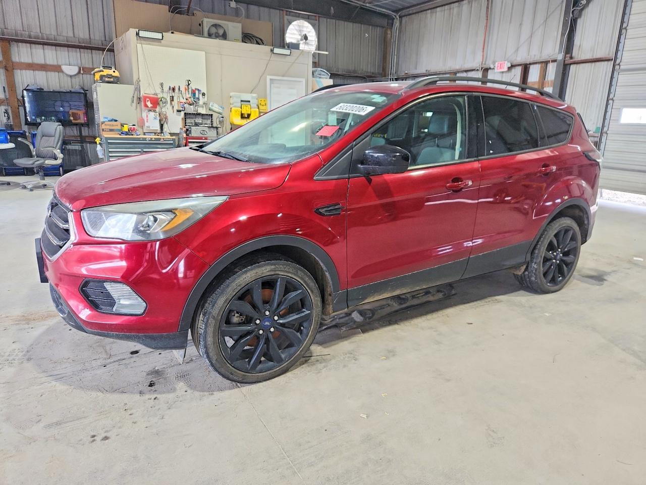 2017 FORD ESCAPE SE  