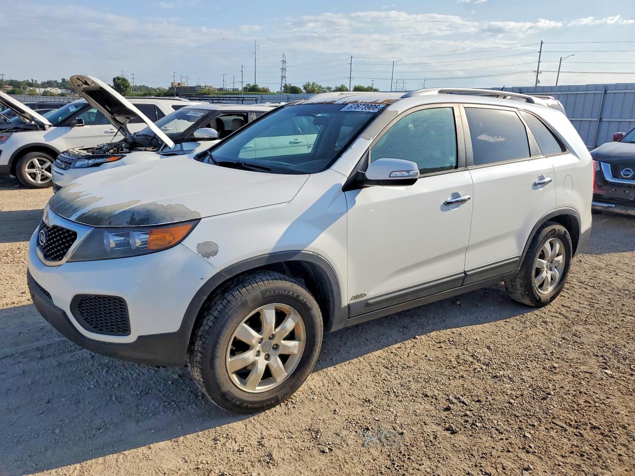 2013 KIA SORENTO LX  