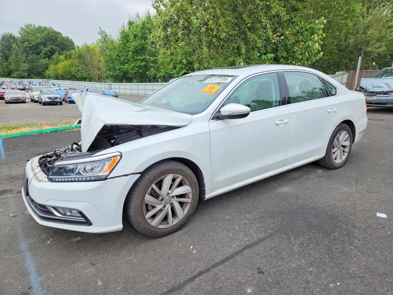 2018 VOLKSWAGEN PASSAT SE  