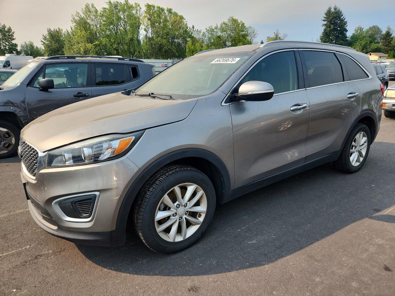2017 KIA SORENTO LX  