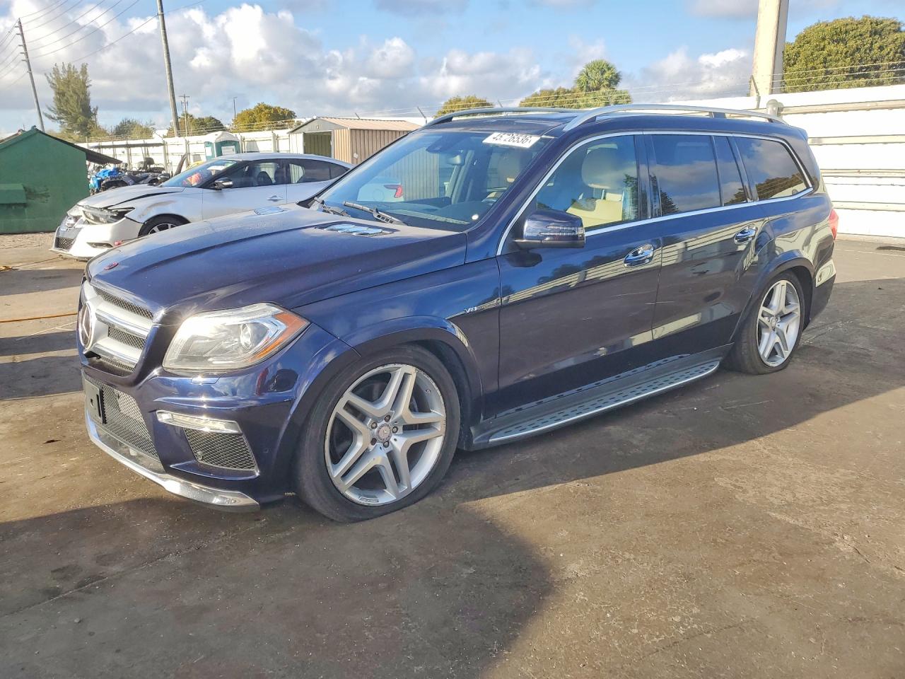 2015 MERCEDES-BENZ GL 550 4MATIC  