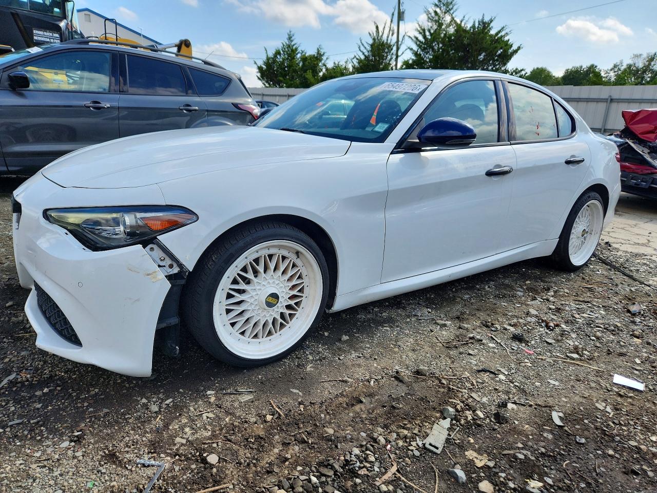 2022 ALFA ROMEO GIULIA SUPER  