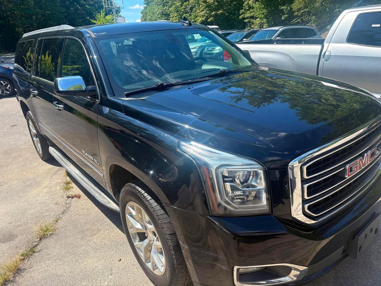 2015 GMC YUKON XL K1500 SLE  