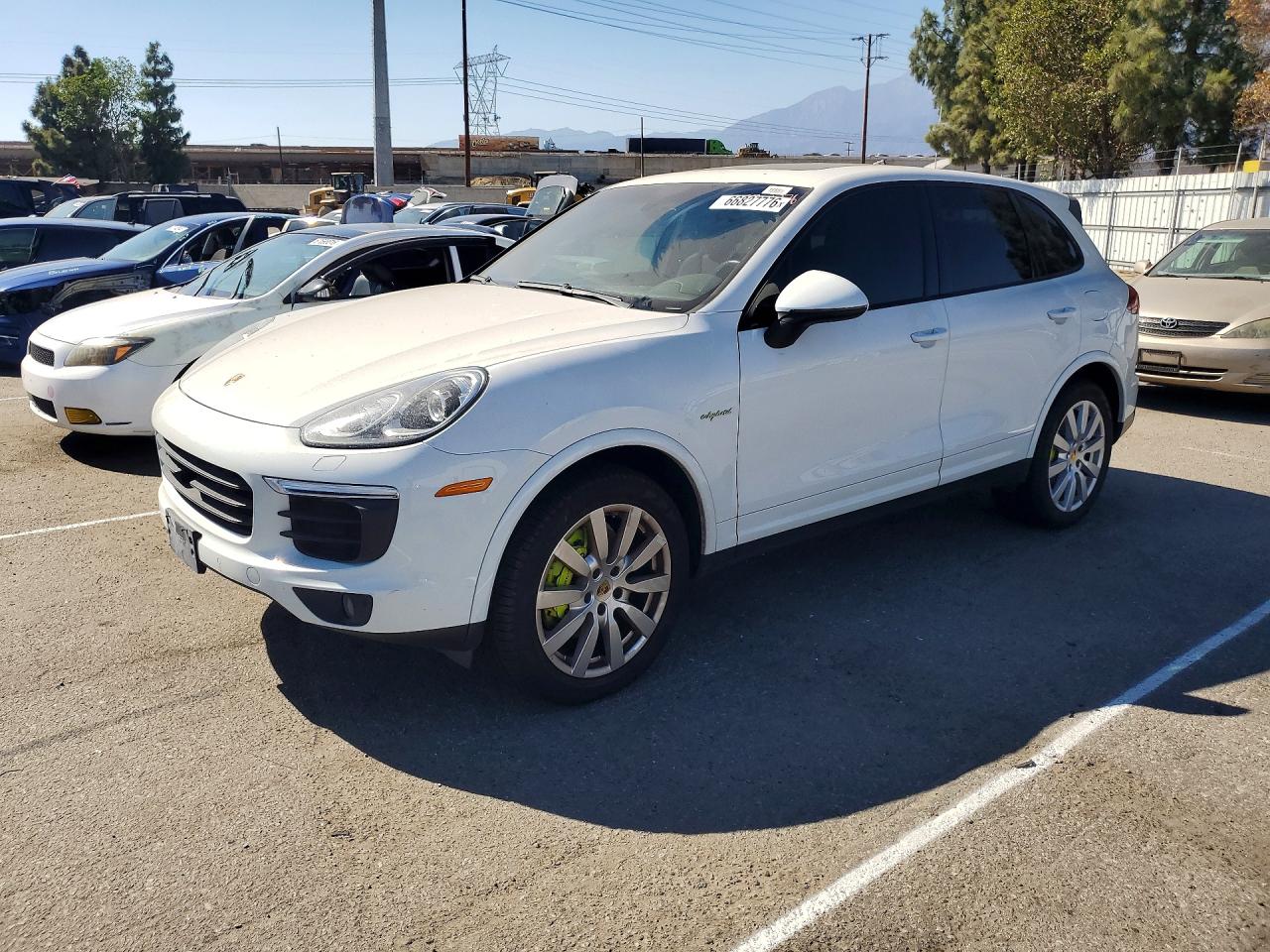2017 PORSCHE CAYENNE SE HYBRID PLATINUM  