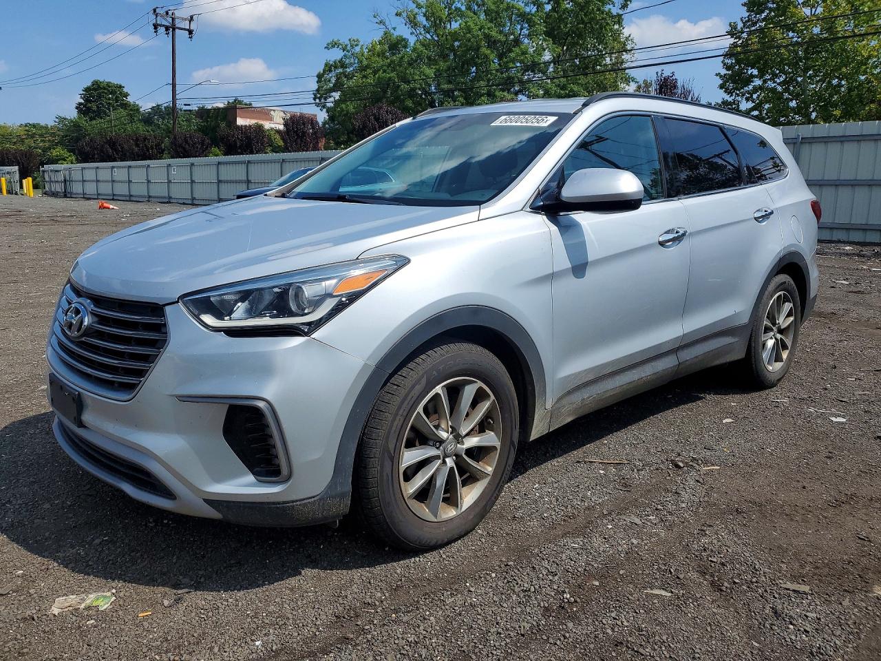 2017 HYUNDAI SANTA FE SE  