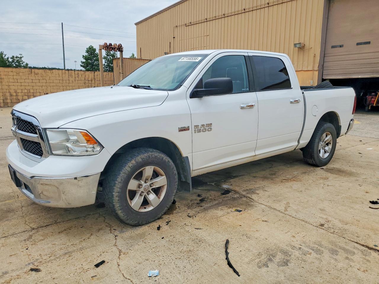 2017 RAM 1500 SLT  