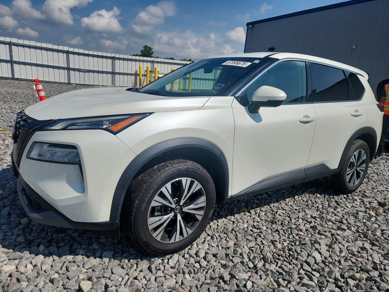 2021 NISSAN ROGUE SV  