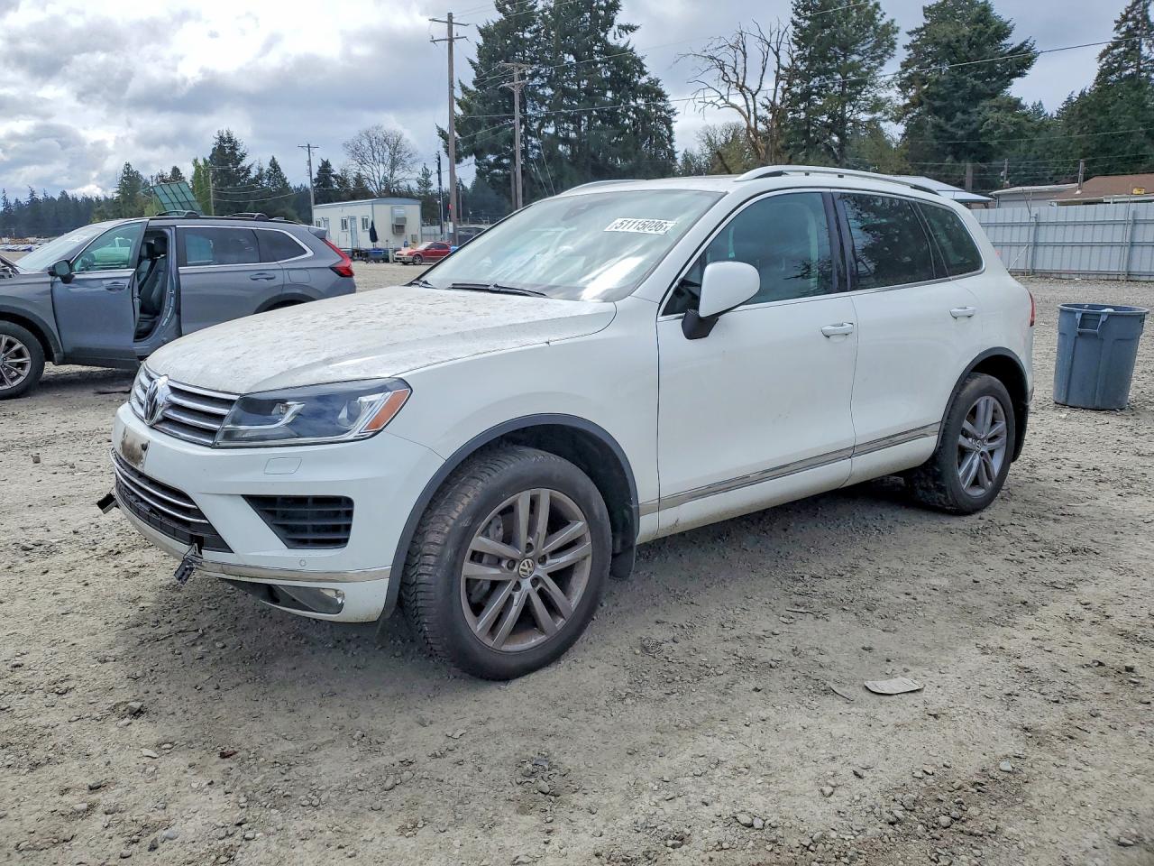2016 VOLKSWAGEN TOUAREG LUXURY 3.6L