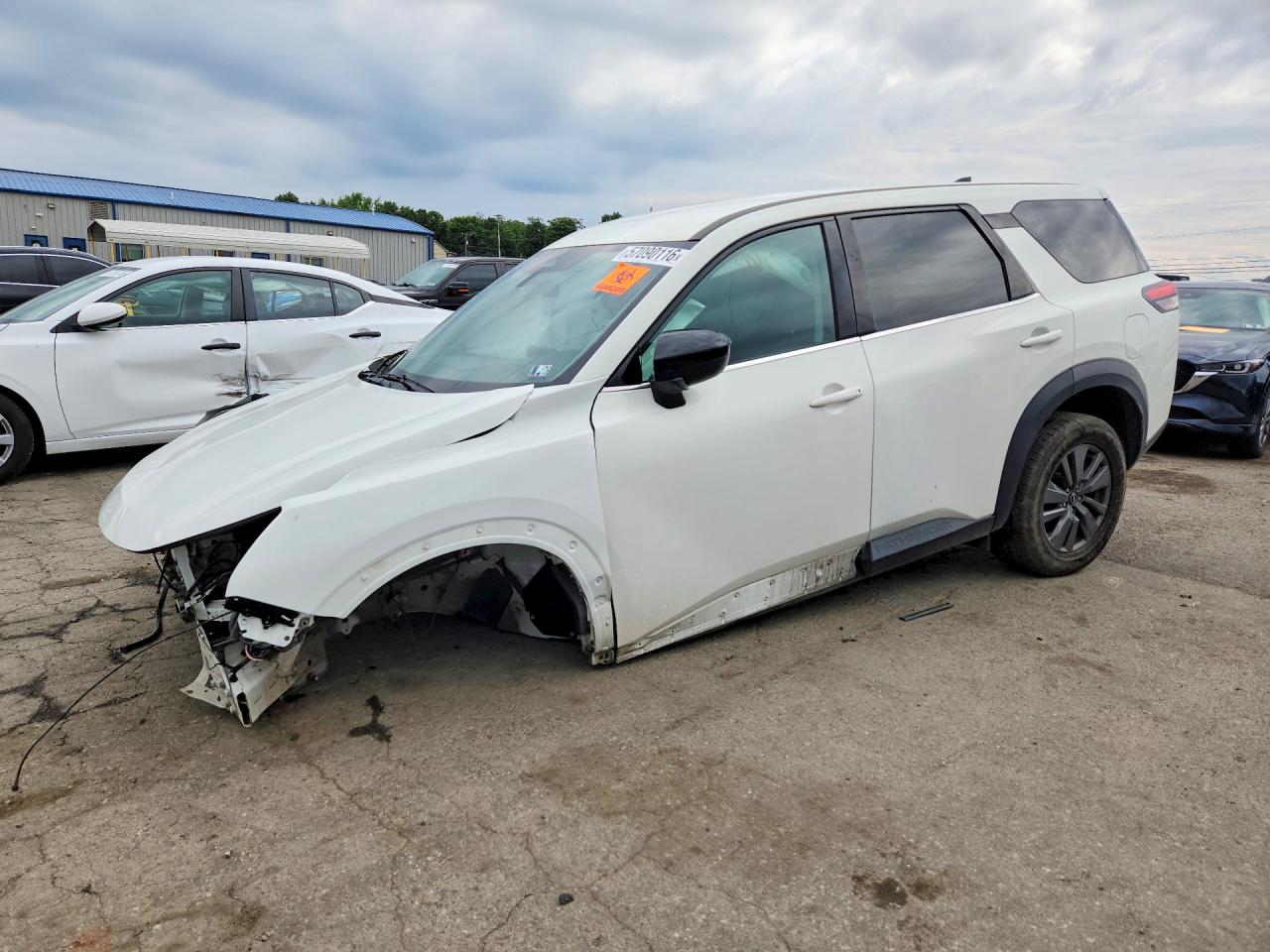 2024 NISSAN PATHFINDER S  