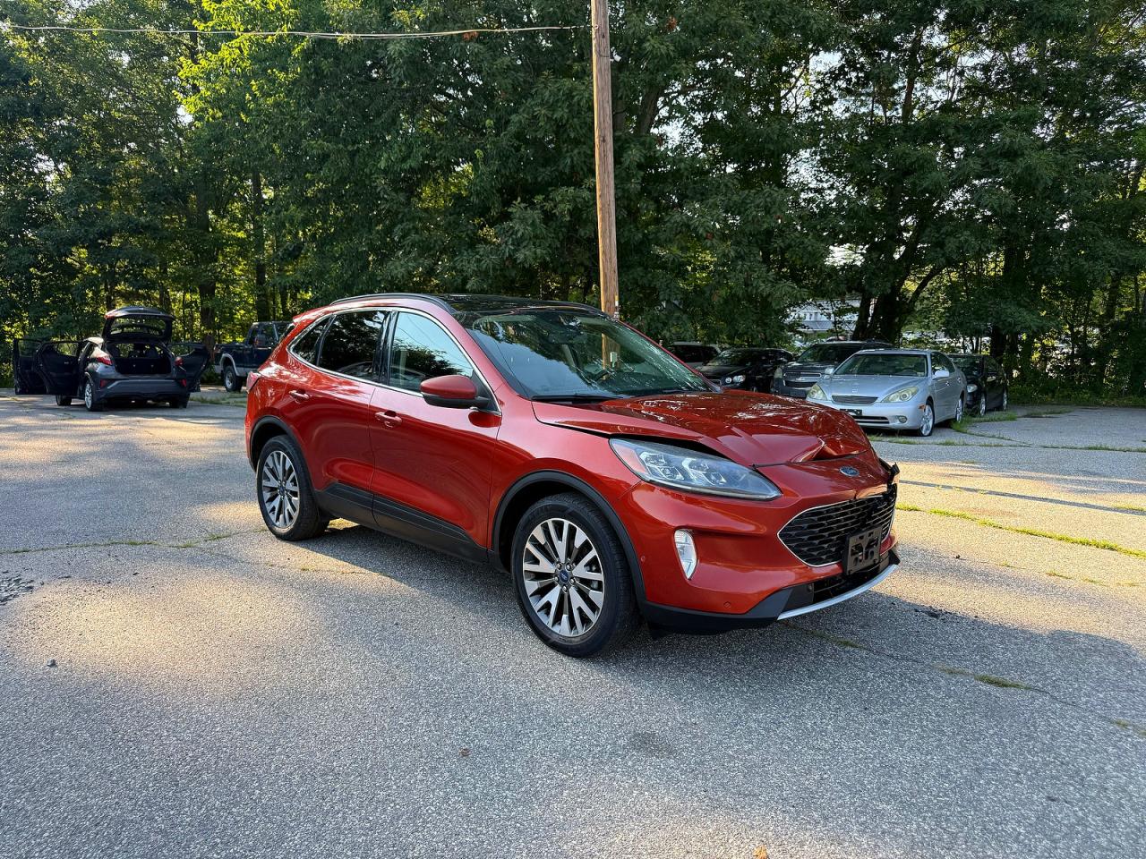 2020 FORD ESCAPE TITANIUM  