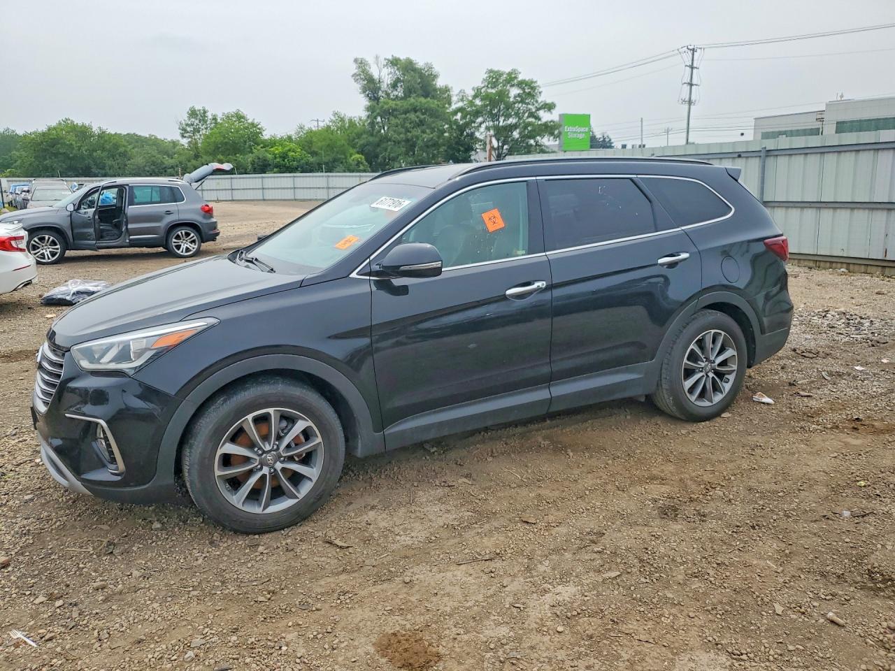 2018 HYUNDAI SANTA FE SE  