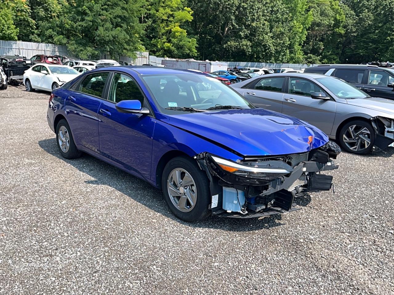 2024 HYUNDAI ELANTRA SE  