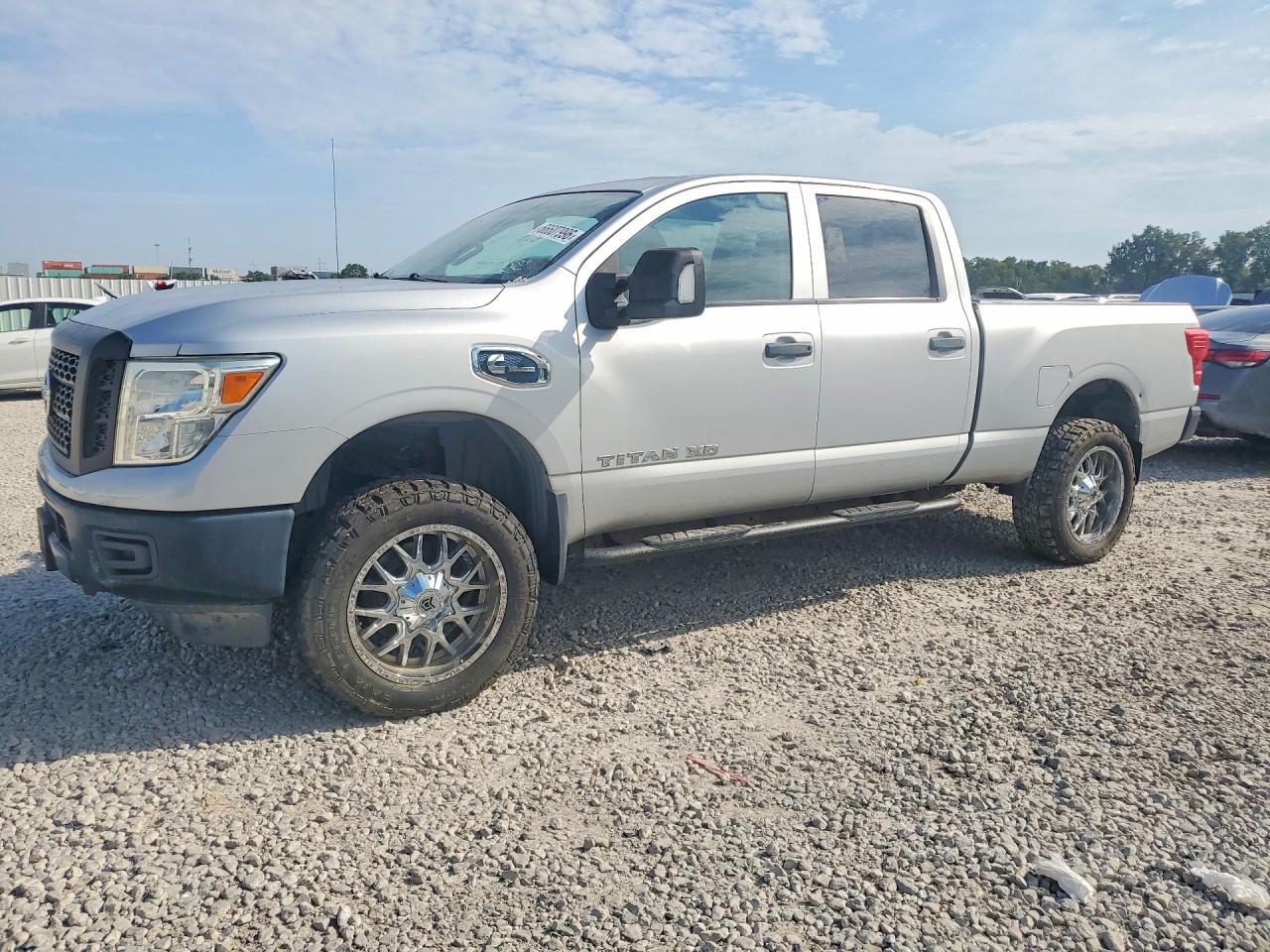 2017 NISSAN TITAN XD S  