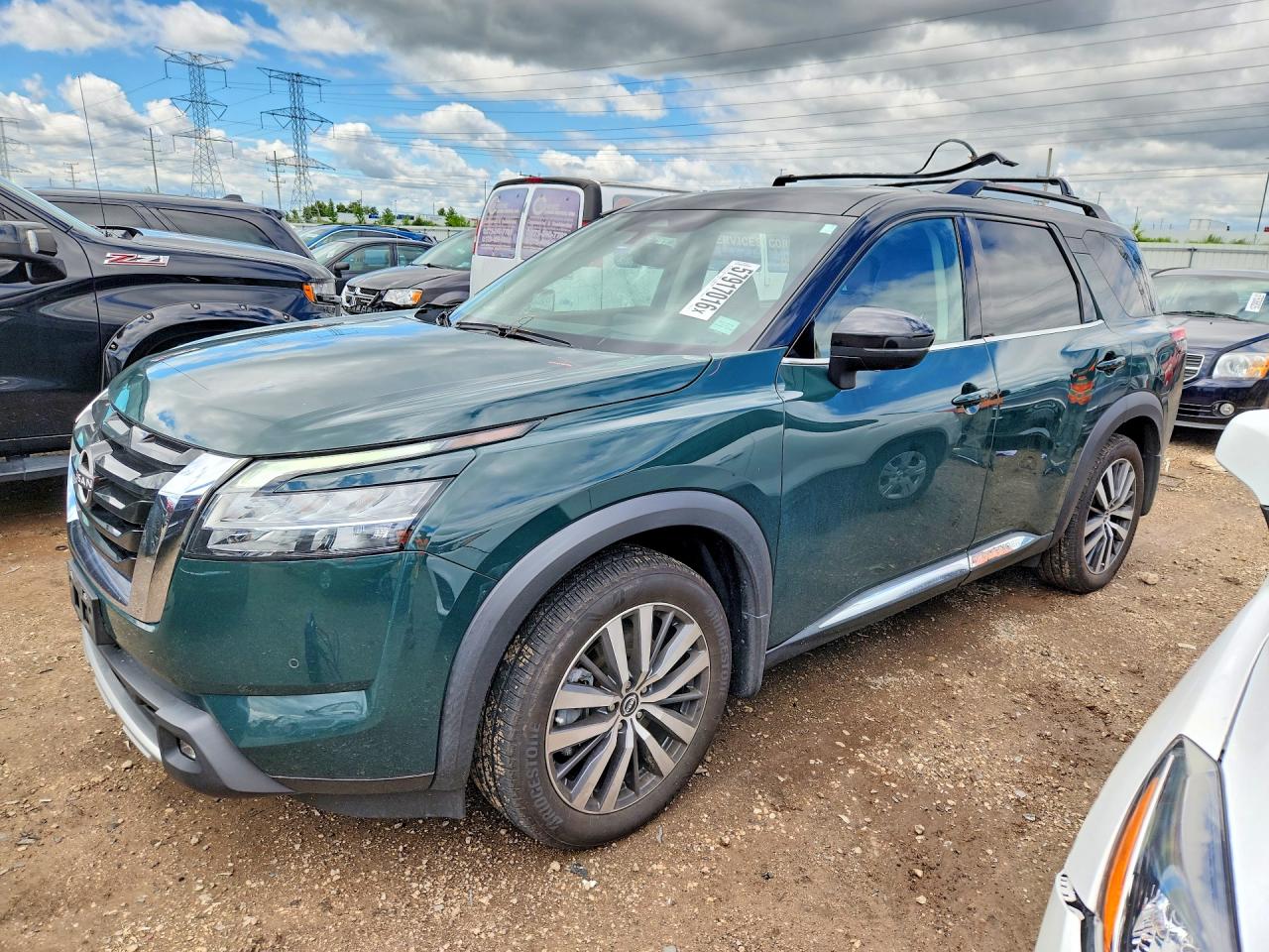 2022 NISSAN PATHFINDER PLATINUM  