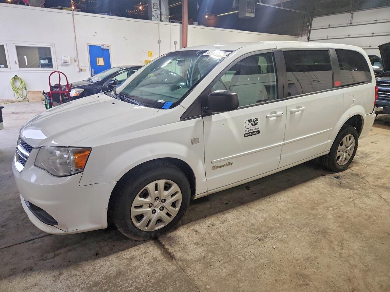 2017 DODGE GRAND CARAVAN SE  