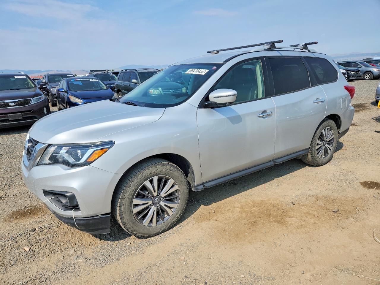 2018 NISSAN PATHFINDER SL  
