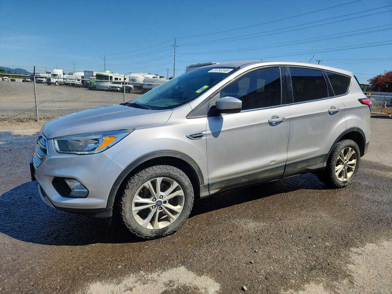 2017 FORD ESCAPE SE  