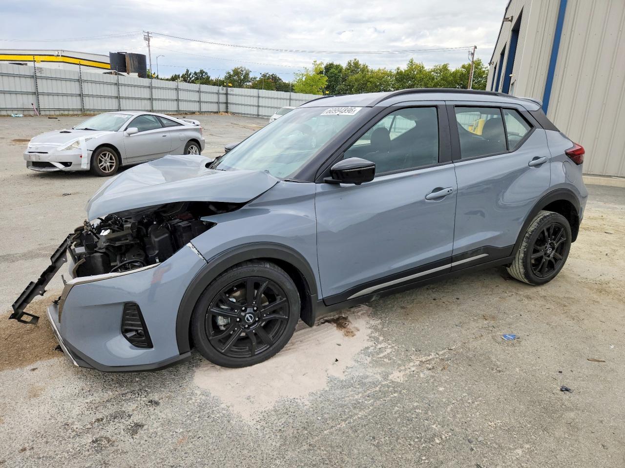 2023 NISSAN KICKS SR  
