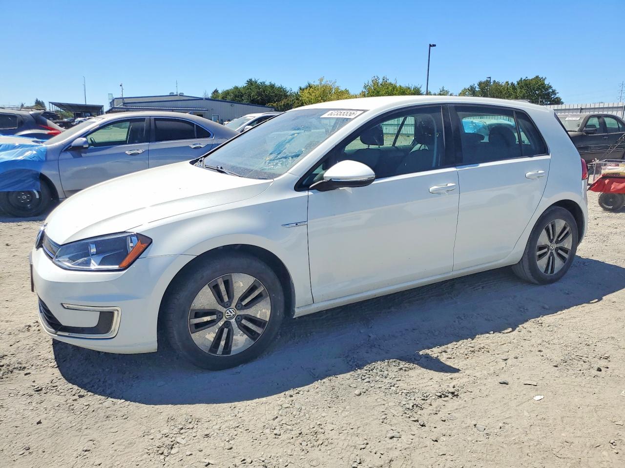 2016 VOLKSWAGEN E-GOLF SE  