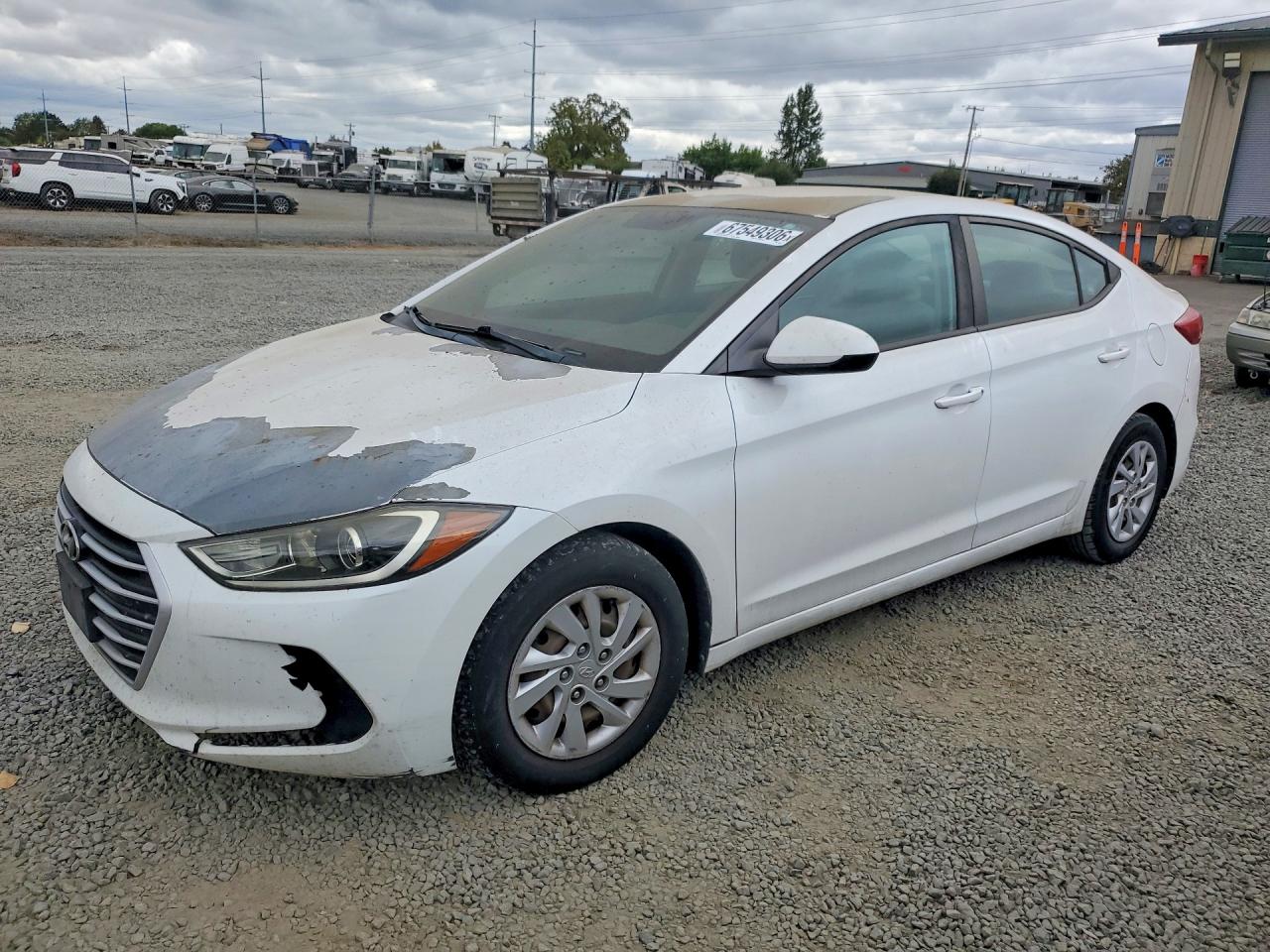2017 HYUNDAI ELANTRA SE  