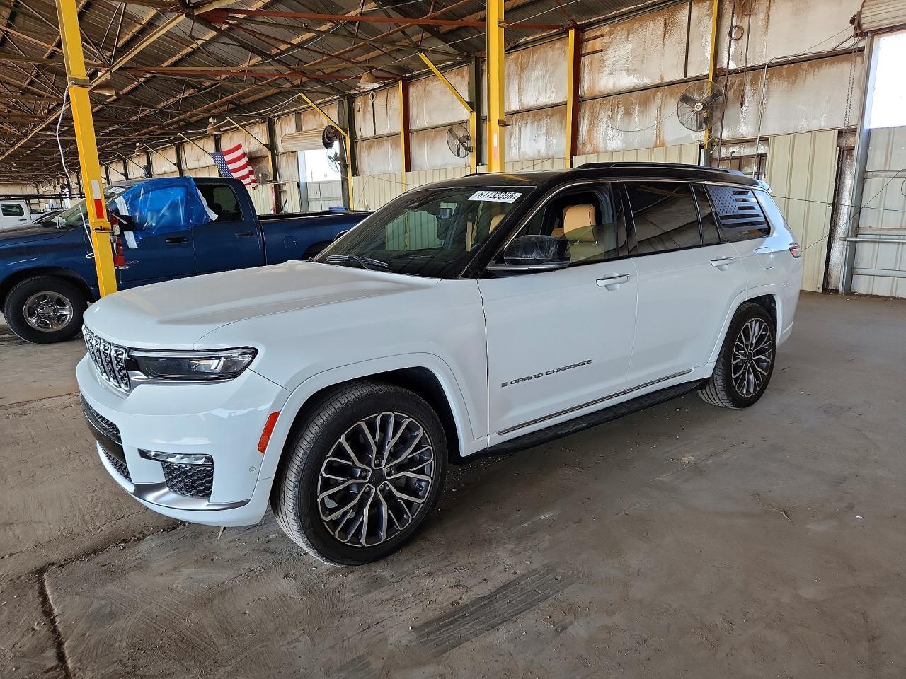 2023 JEEP GRAND CHEROKEE L SUMMIT  