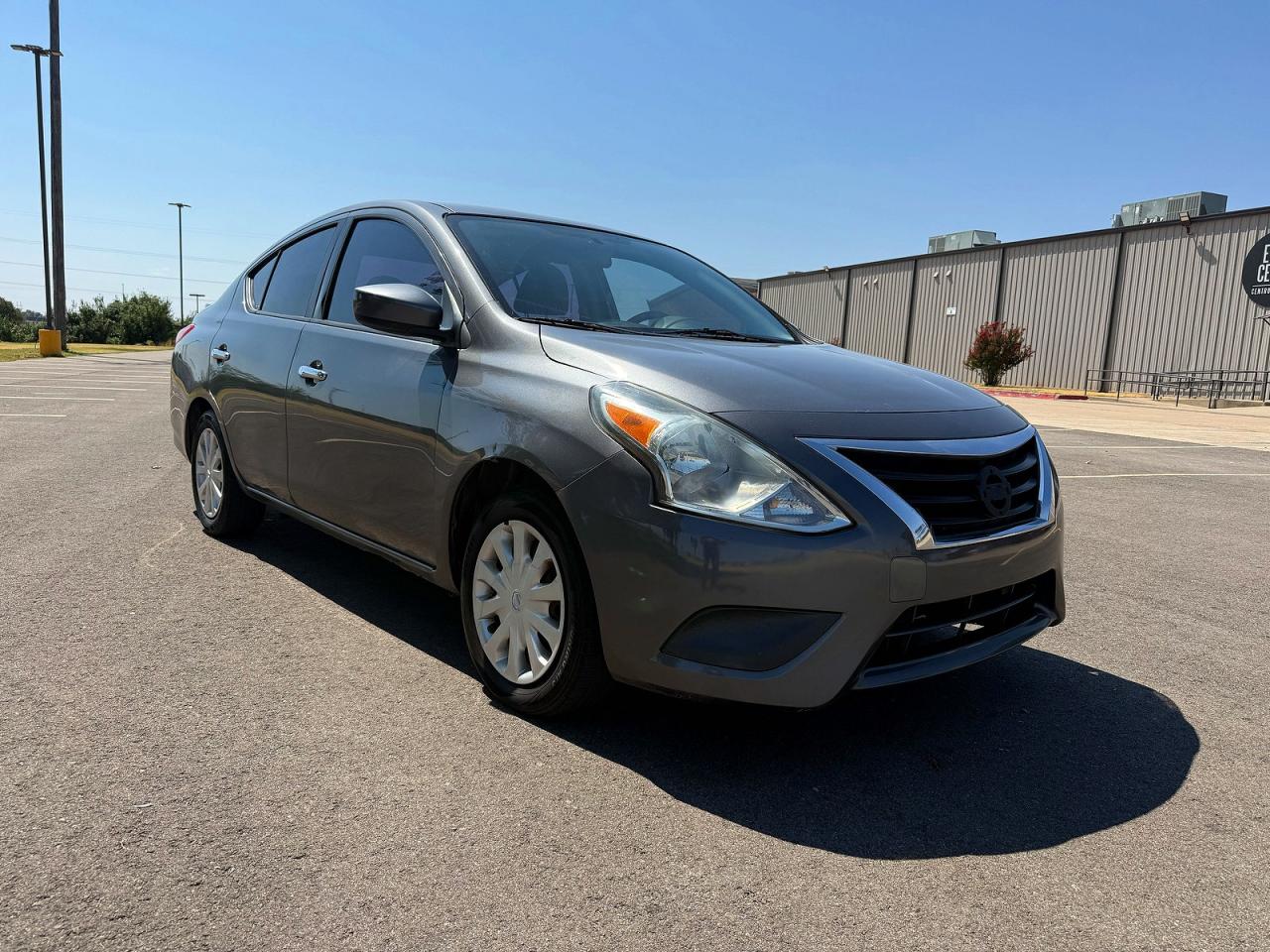 2019 NISSAN VERSA SV  