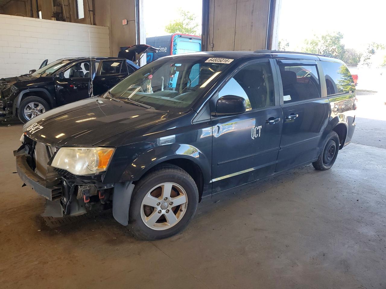 2013 DODGE GRAND CARAVAN SXT  