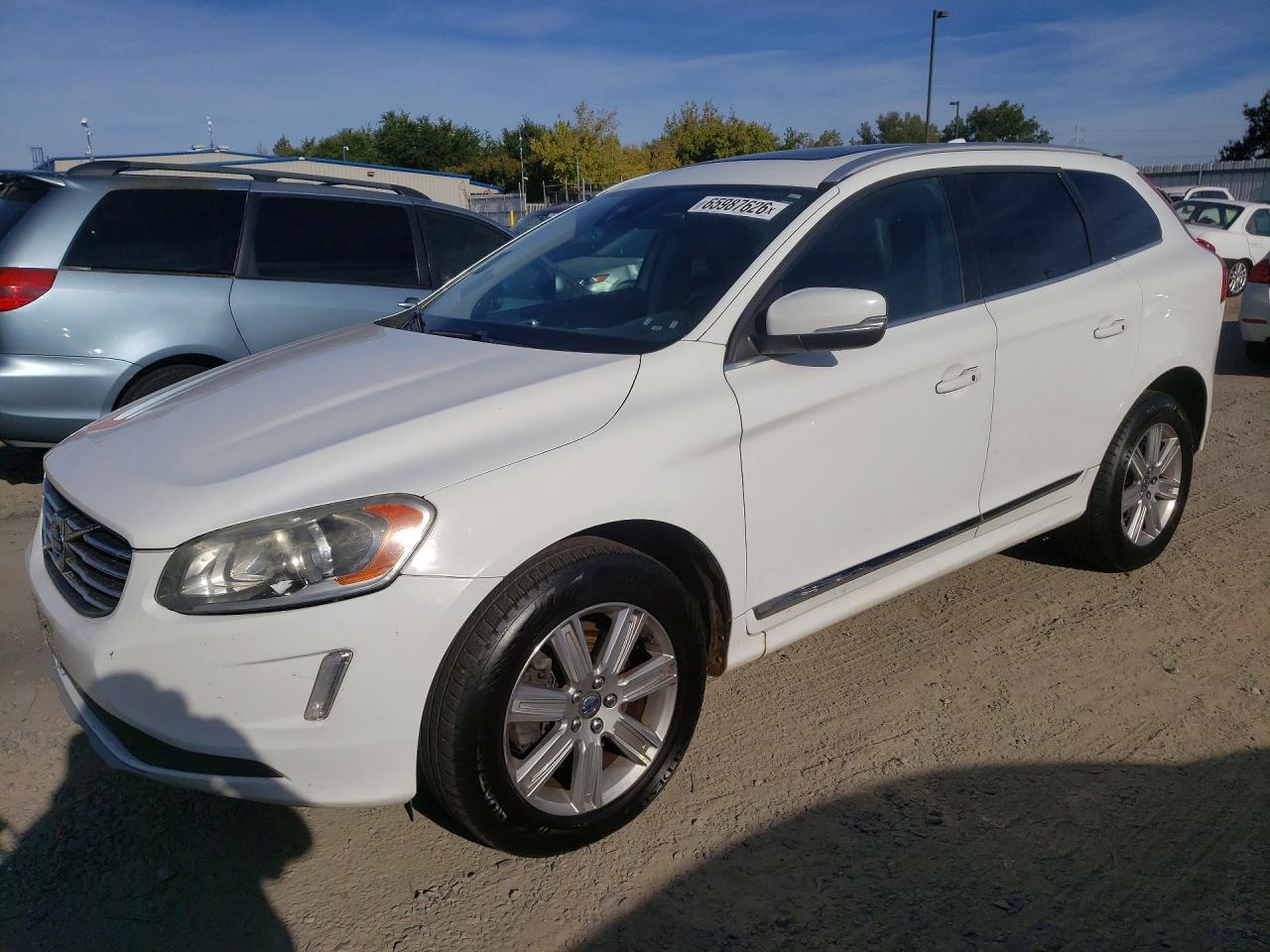 2016 VOLVO XC60 T5 PREMIER  