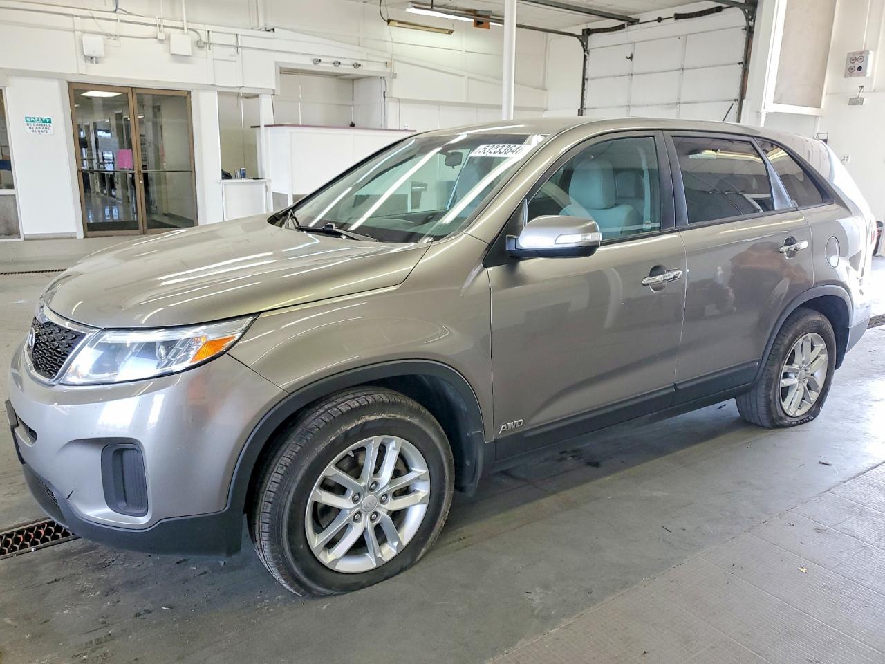2014 KIA SORENTO LX  