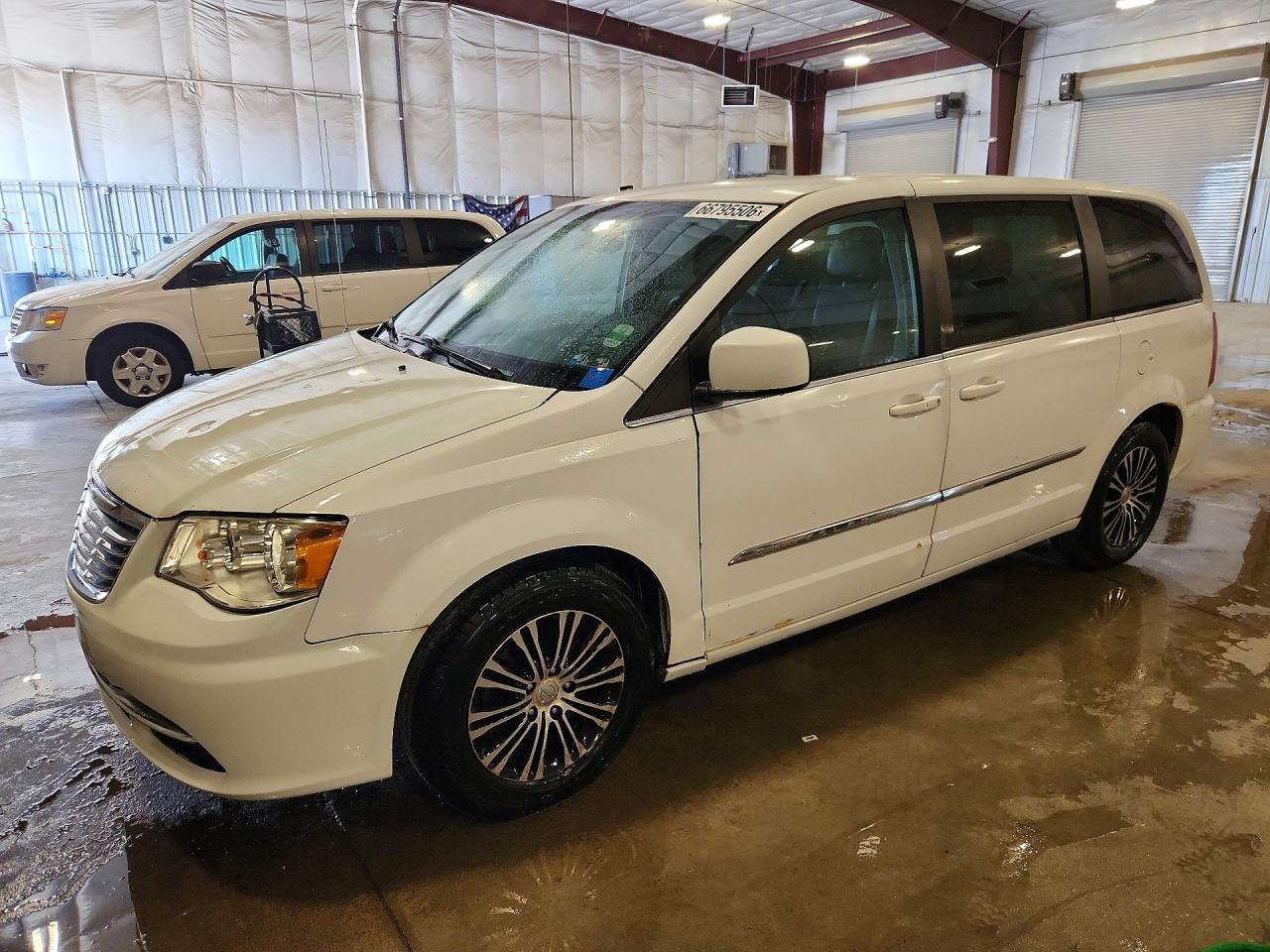 2014 CHRYSLER TOWN & COUNTRY S  