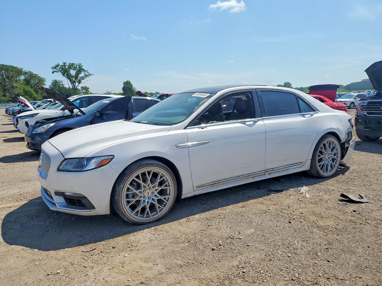 2017 LINCOLN CONTINENTAL RESERVE  