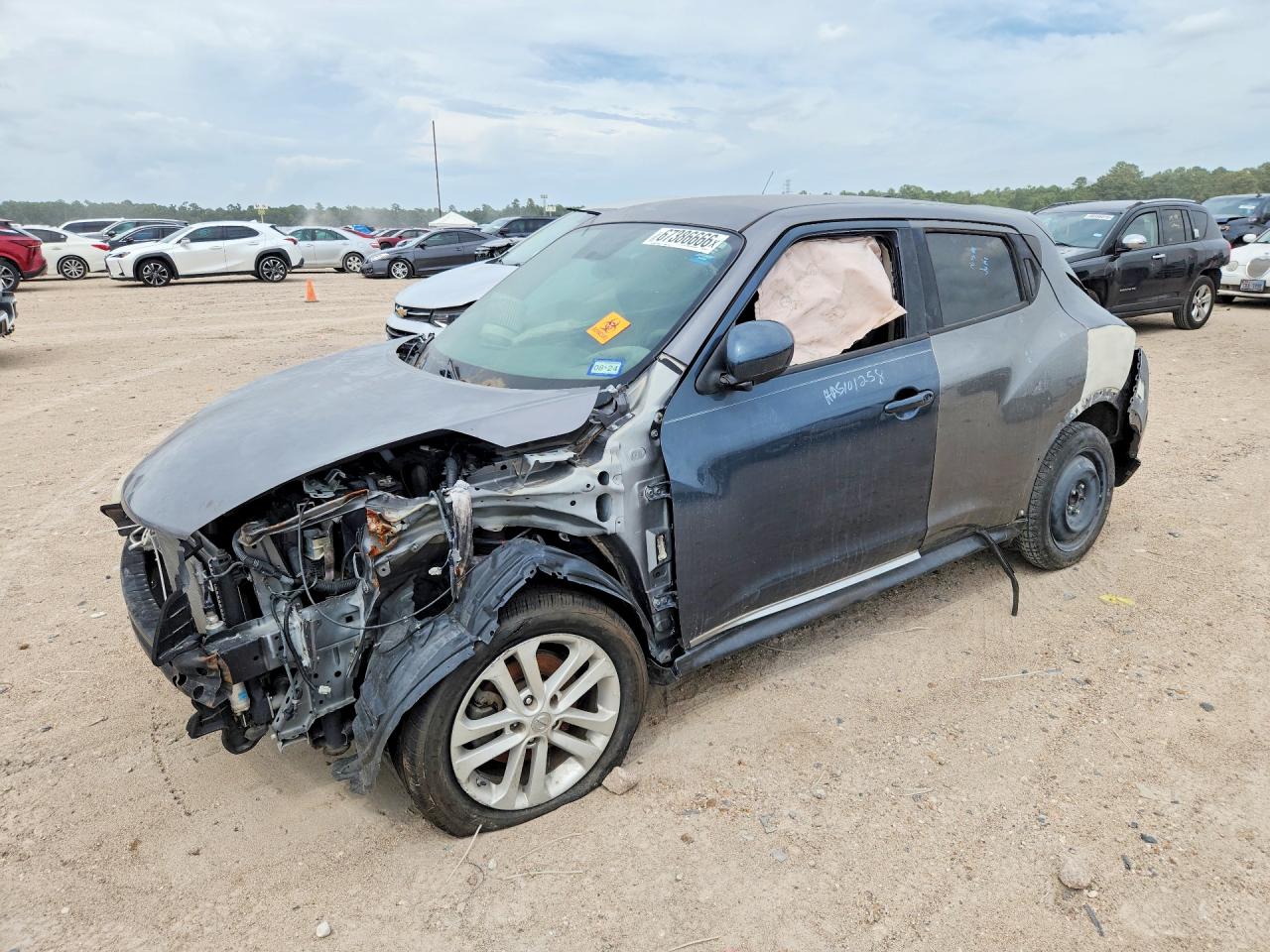 2016 NISSAN JUKE S  