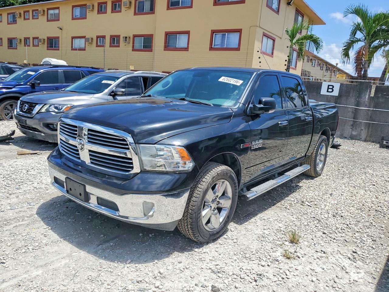 2015 RAM 1500 SLT  