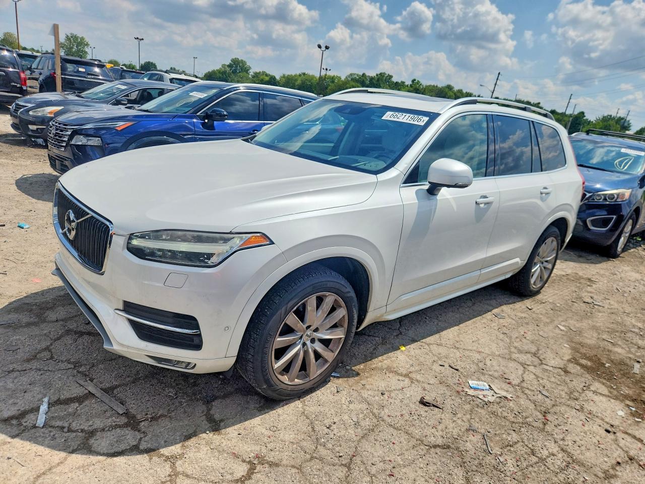 2016 VOLVO XC90 T6  