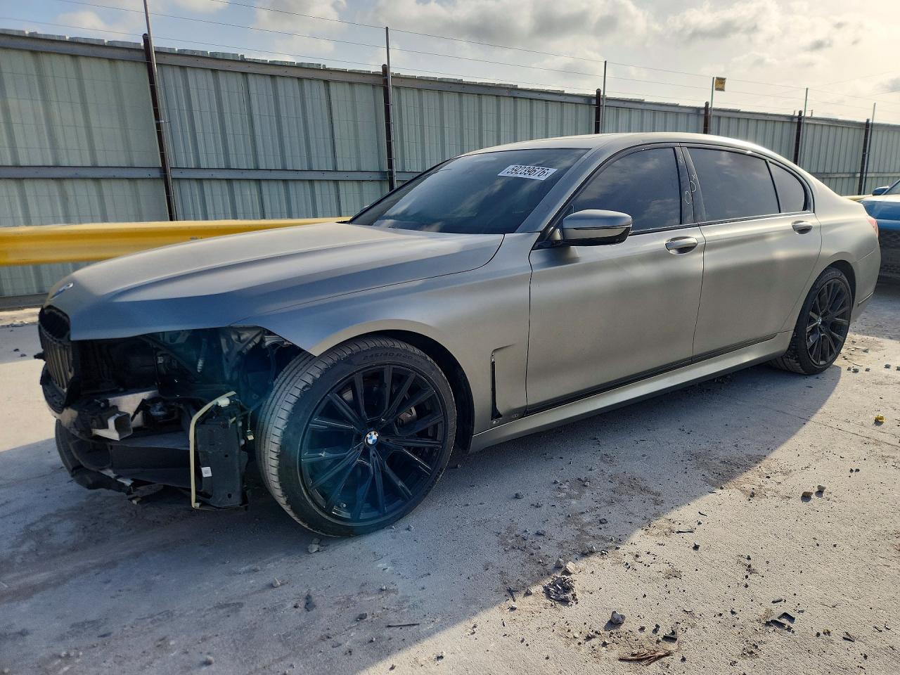 2022 BMW 750 XI  